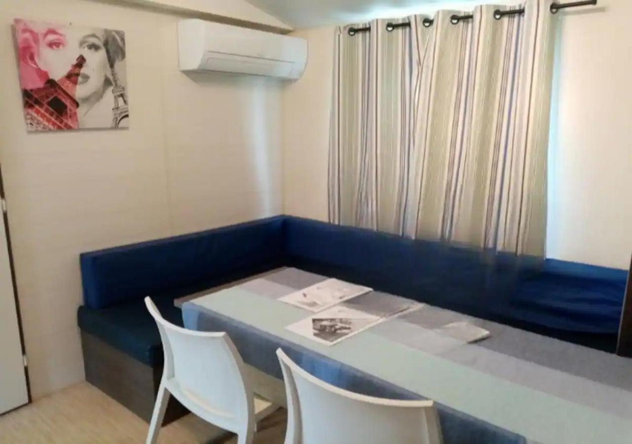 La Roque D'Antheron - Mobile-Home - 6 Pers - 3 Ch - Piscine 외부 사진
